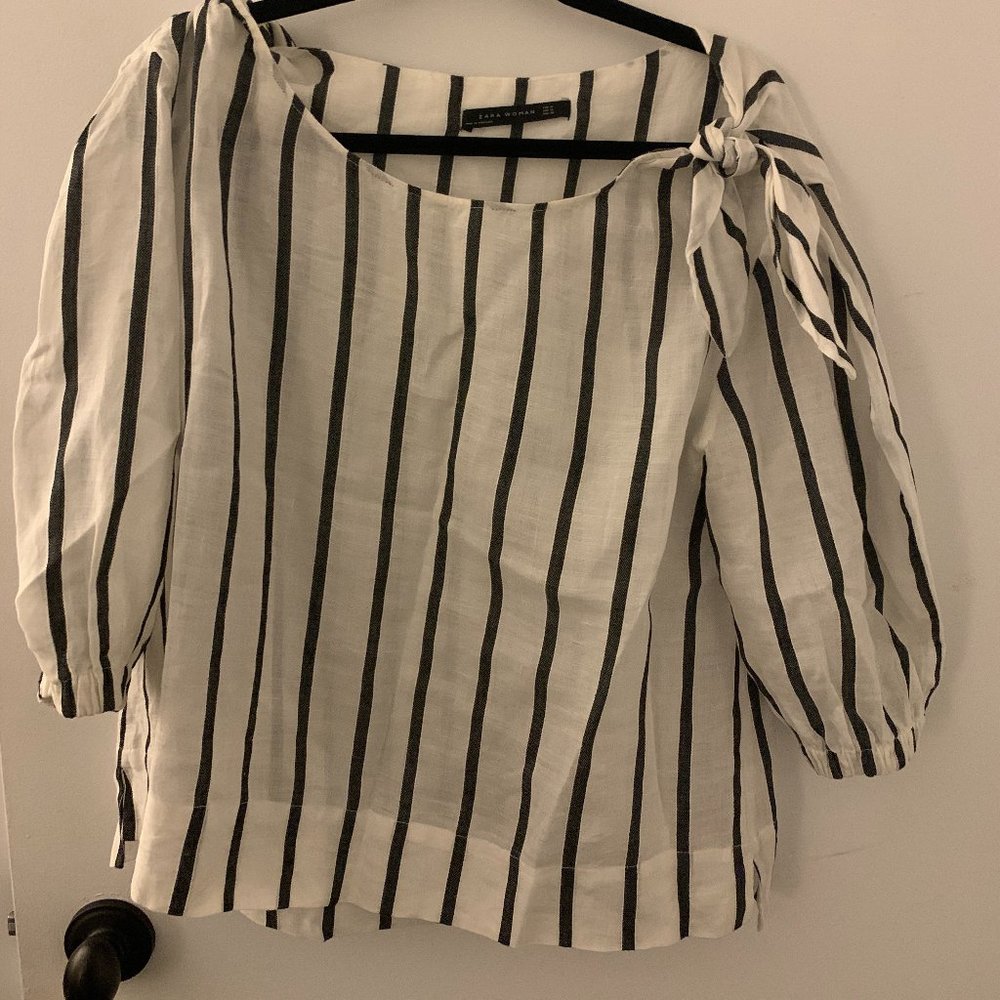 Black/While Zara blouse
